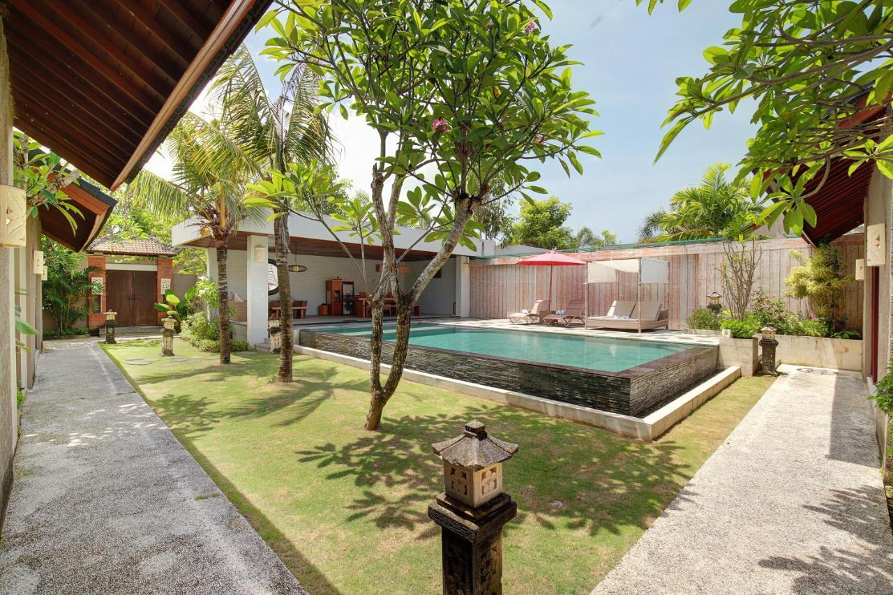 Lumbini Luxury Villas And Spa Jimbaran  Exterior photo